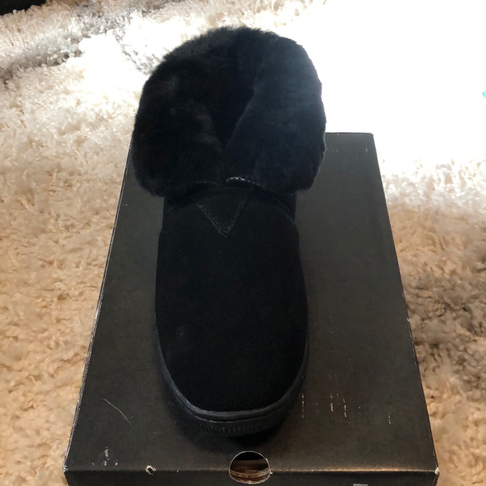 Bearpaw black booties slippers
